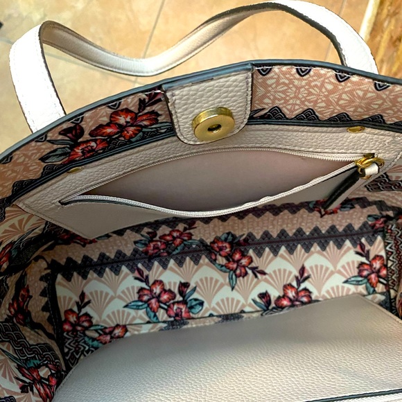 NANETTE LEPORE LARGE CRÈME BAG - Picture 9 of 11